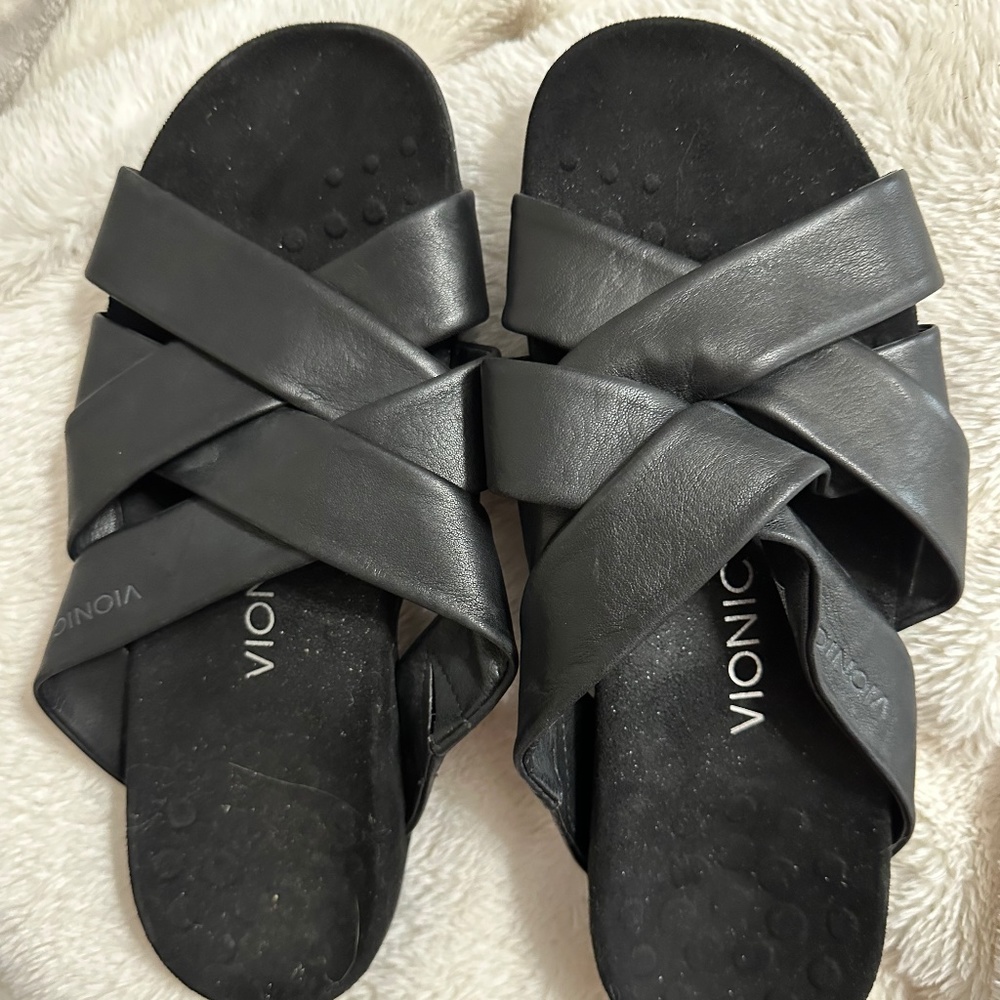 Vionic Sandals - size 10